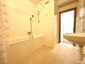 Pronájem bytu 3+kk, Praha - Karlín, Křižíkova, 73 m2