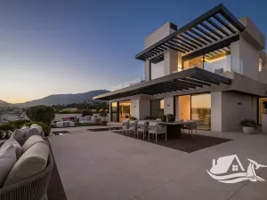 Prodej bytu 4+kk, Estepona, Španělsko, 202 m2