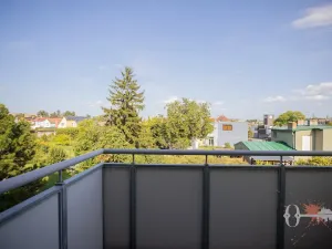 Prodej bytu 2+kk, Praha - Štěrboholy, Andersenova, 65 m2