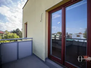 Prodej bytu 2+kk, Praha - Štěrboholy, Andersenova, 65 m2
