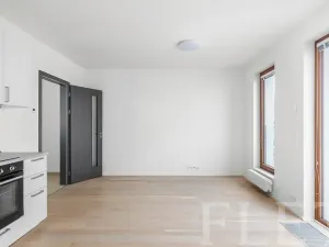 Pronájem bytu 1+kk, Praha - Košíře, Naskové, 32 m2