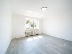 Pronájem bytu 2+1, Třeboň, Nádražní, 56 m2