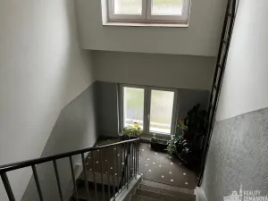 Pronájem bytu 3+1, Praha - Podolí, Dvorecká, 68 m2