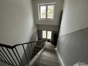 Pronájem bytu 3+1, Praha - Podolí, Dvorecká, 68 m2