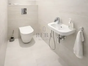 Prodej bytu 2+1, Karlovy Vary, náměstí Dr. M. Horákové, 52 m2