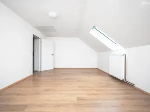 Prodej bytu 2+1, Šlapanice, Tyršova, 65 m2