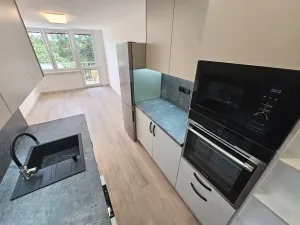 Pronájem bytu 2+kk, Praha - Hostivař, Sáňkařská, 40 m2