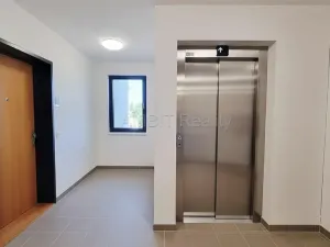 Pronájem bytu 2+kk, Praha - Dolní Chabry, Za Pískovnou, 51 m2
