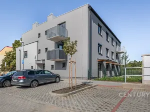 Pronájem bytu 1+kk, Milovice, 29 m2