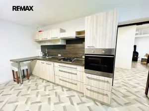 Prodej rodinného domu, Vacenovice, 215 m2