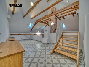 Pronájem atypického bytu, Kutná Hora, Kollárova, 123 m2