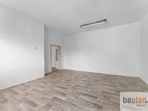 Prodej obchodního prostoru, Varnsdorf, Dvořákova, 7660 m2