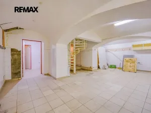 Pronájem obchodního prostoru, Plzeň, Bedřicha Smetany, 312 m2