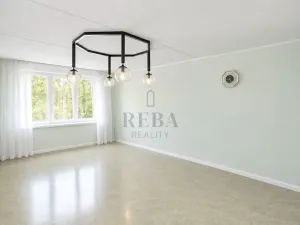 Prodej bytu 3+1, Karlovy Vary, Úvalská, 83 m2