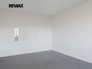 Pronájem bytu 1+1, Kadaň, Věžní, 35 m2
