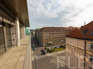 Pronájem bytu 1+kk, Praha - Holešovice, V háji, 34 m2