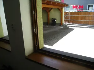 Prodej obchodního prostoru, Frenštát pod Radhoštěm, nám. Míru, 900 m2