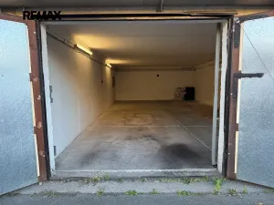 Pronájem garáže, Praha - Podolí, Bohuslava Martinů, 36 m2
