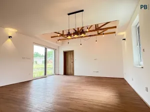 Prodej rodinného domu, Očihov, 145 m2