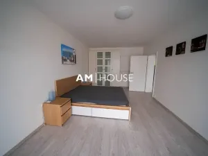 Pronájem bytu 2+kk, Praha - Karlín, Sokolovská, 77 m2