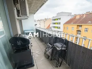 Pronájem bytu 2+kk, Praha - Karlín, Sokolovská, 77 m2
