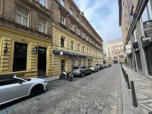 Pronájem obchodního prostoru, Praha - Nové Město, V jámě, 26 m2