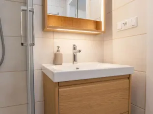 Pronájem bytu 3+1, Praha - Žižkov, Ostromečská, 83 m2