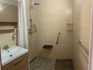 Pronájem bytu 4+1, Praha - Černý Most, Anderleho, 97 m2