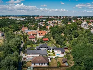 Pronájem rodinného domu, Benátky, 241 m2