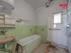 Prodej rodinného domu, Šárovcova Lhota, 160 m2