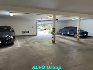 Pronájem garážového stání, Praha - Troja, K Haltýři, 14 m2