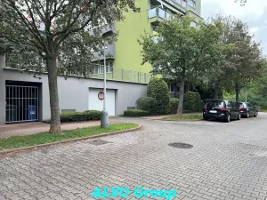 Pronájem garážového stání, Praha - Troja, K Haltýři, 14 m2