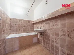 Prodej bytu 3+1, Praha - Kobylisy, Šiškova, 68 m2
