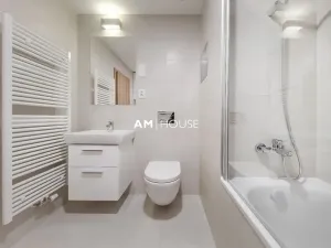 Prodej bytu 2+kk, Praha - Strašnice, Zvěřinova, 61 m2