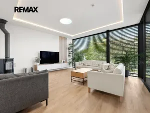 Pronájem bytu 5+kk, Říčany, Táborská, 199 m2
