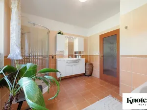 Prodej rodinného domu, Hoštice, 168 m2