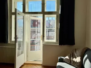 Pronájem bytu 1+kk, Praha - Nové Město, Na výtoni, 36 m2