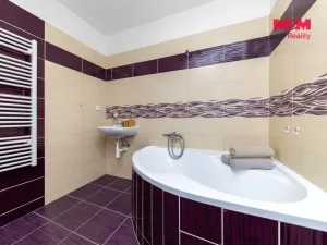 Prodej bytu 3+1, Břeclav, Kpt. Jaroše, 93 m2
