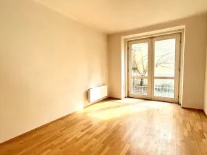 Pronájem bytu 2+kk, Praha - Holešovice, Ortenovo náměstí, 75 m2