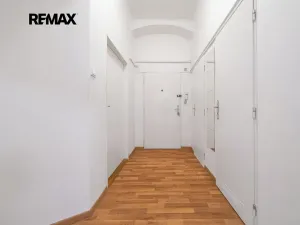 Pronájem bytu 2+1, Praha - Karlín, Prvního pluku, 73 m2