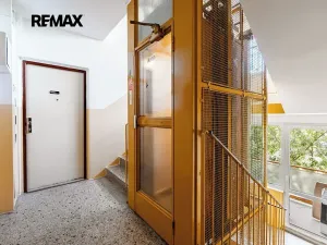 Prodej bytu 4+1, Karlovy Vary, Modenská, 77 m2