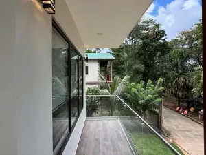 Prodej bytu 3+1, Coxen Hole, Roatán, Honduras, 139 m2