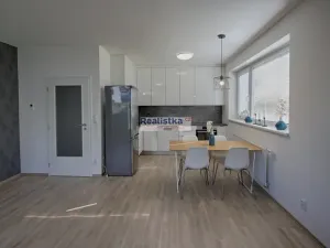 Pronájem bytu 2+kk, Plzeň, Křepelková, 59 m2