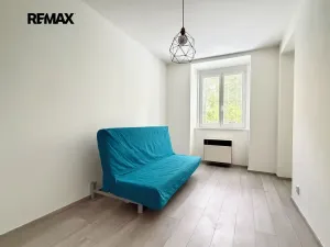Pronájem bytu 2+kk, Praha - Nusle, Kloboučnická, 45 m2