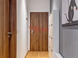 Pronájem bytu 2+kk, Praha - Libeň, Ve vrchu, 50 m2