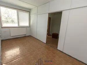 Prodej komerční nemovitosti, Obrnice, 600 m2