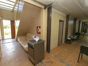 Prodej komerční nemovitosti, Obrnice, 600 m2