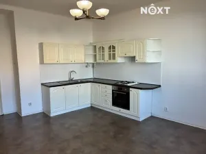 Pronájem bytu 2+kk, Praha - Vršovice, Vršovická, 49 m2
