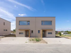 Prodej rodinného domu, Sezemice, Pod Vinicí, 113 m2