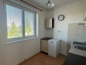Pronájem bytu 2+1, Bánov, 56 m2